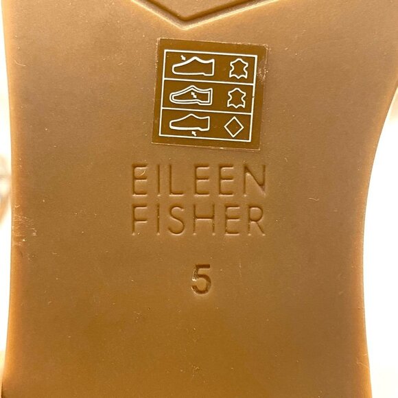 Eileen Fisher Leather Cici Flat Sandal Metallic Mirrored Silver Size 5 NEW! - Picture 9 of 11